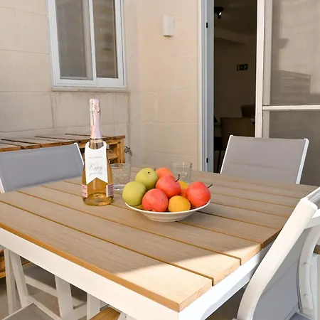 Viviani Court 2bd Modern Gozo - Happy * Xewkija