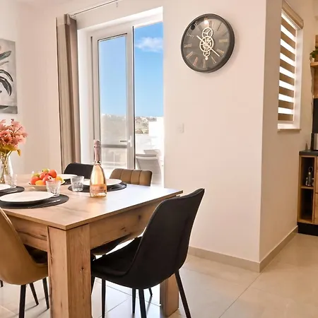 Viviani Court 2bd Modern Gozo - Happy